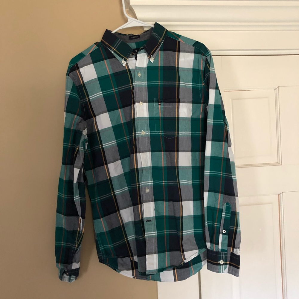 👀American Eagle Classic Fit Button Down